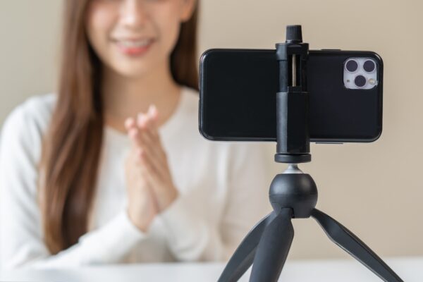 サムネイル画像を加工する
